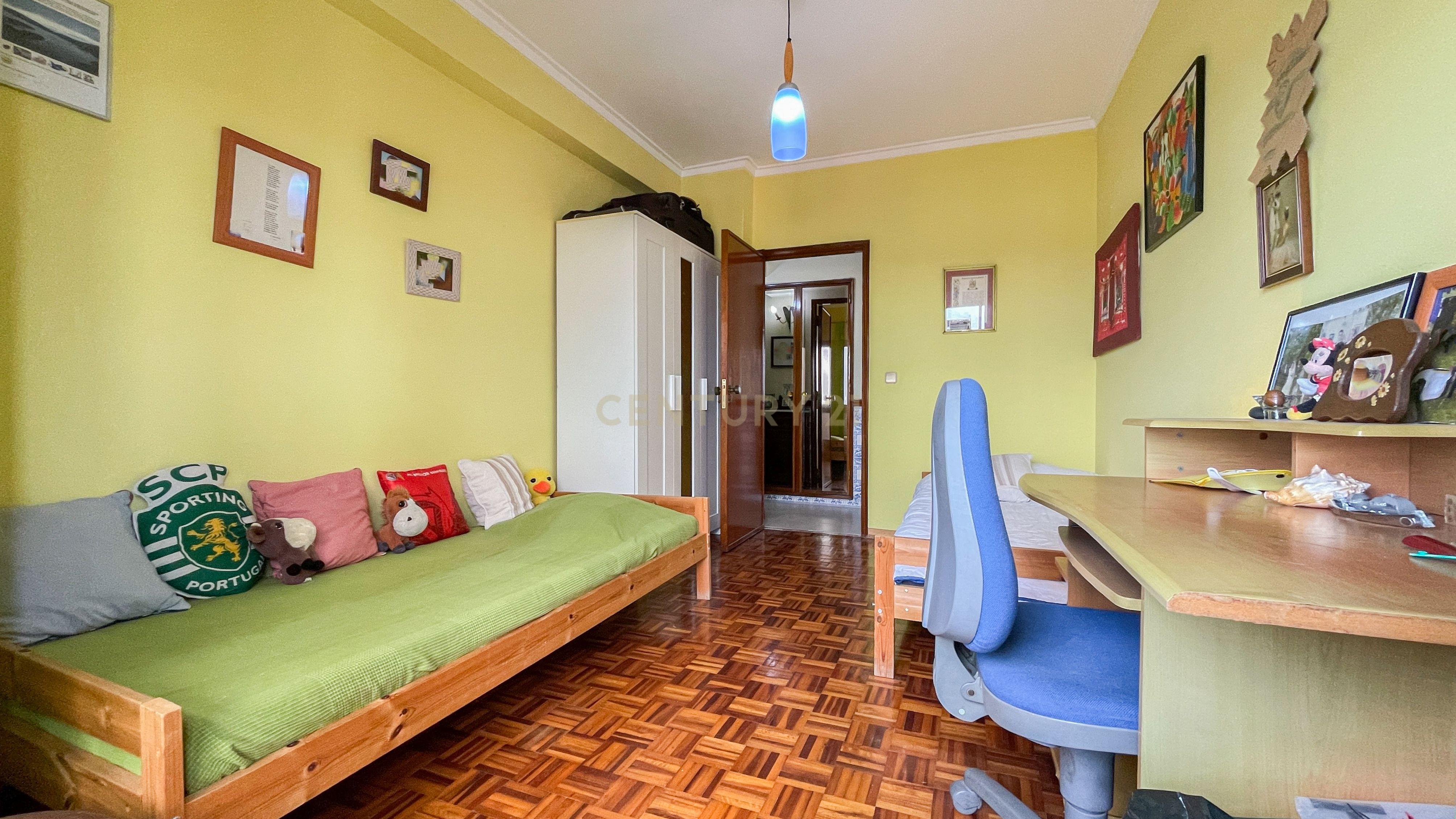 Apartamento T3 - Casal do Chapim - Odivelas - Garagem - Arrecadação - Image 17